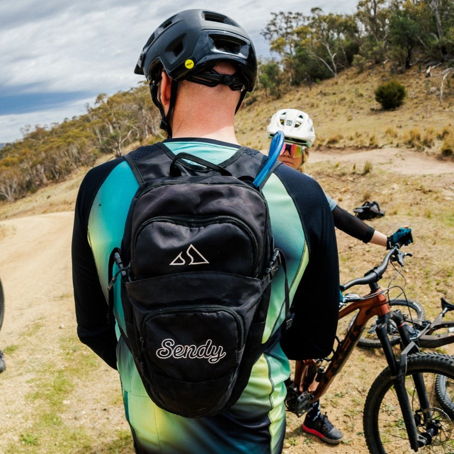 Sendy H2O 2L Hydration Backpack | Big Black